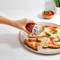 OXO Strø-dåse -køkkenudstyr 3990 e1c83e32 f62f 4e96 ab2c eeddb001b3e4