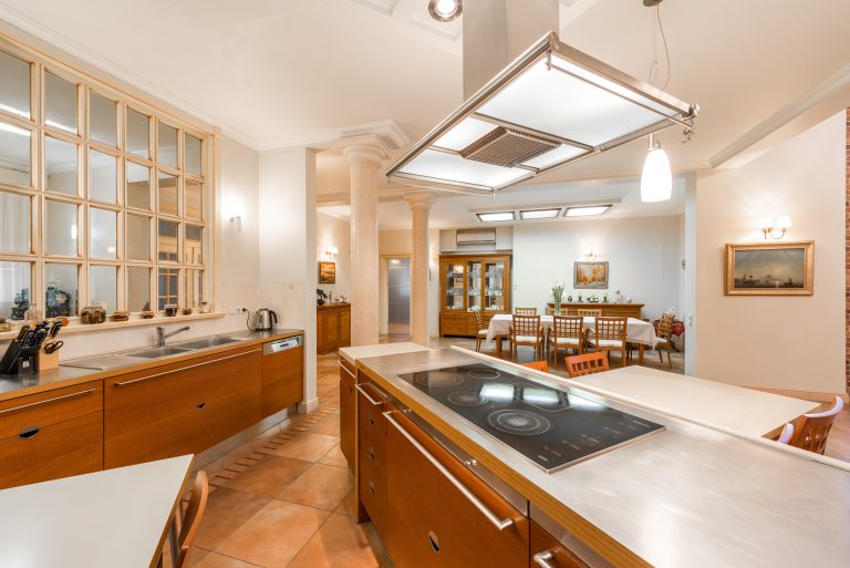 køkkenudstyr -køkkenudstyr pexels max rahubovskiy 5997990 scaled